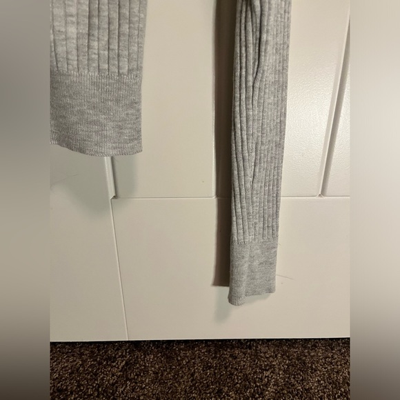 Express Grey Cardigan in Size XS - Picture 2 of 4